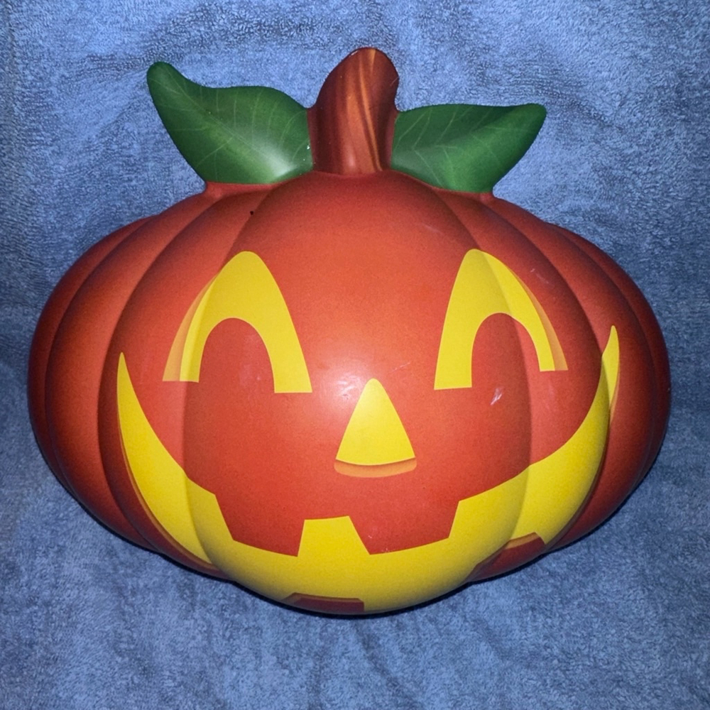 Hallmark Motion Activated Light Up Talking Pumpkin Door Hanger Halloween WORKS